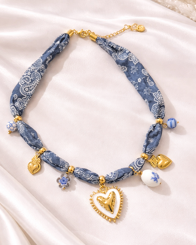 Collier ALMA